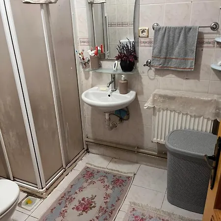Right Apartman *
